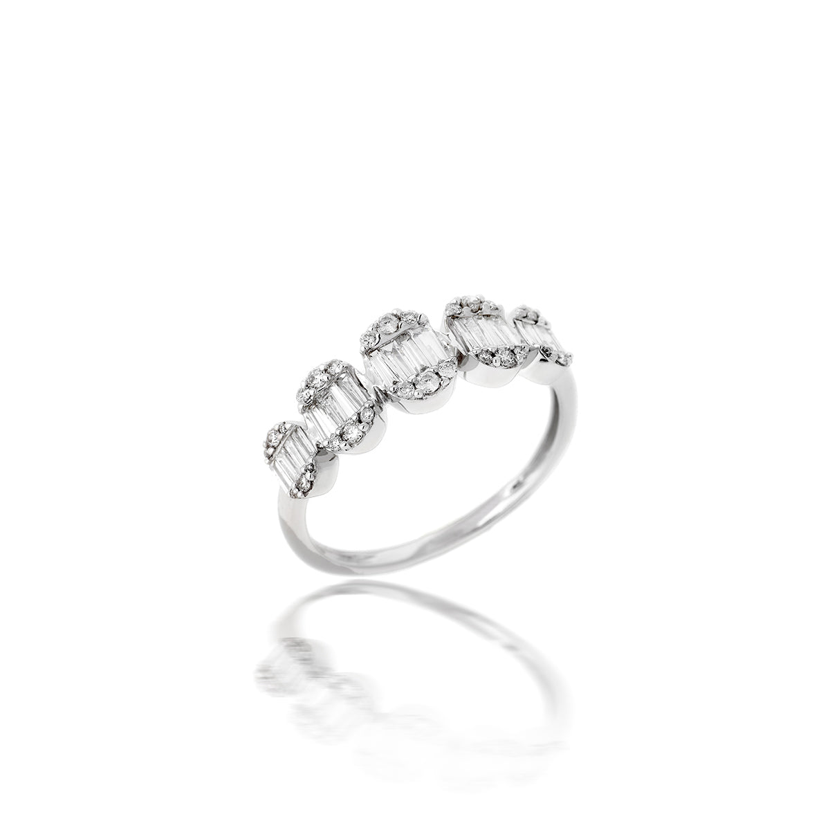 Column-Shaped Diamond Ring